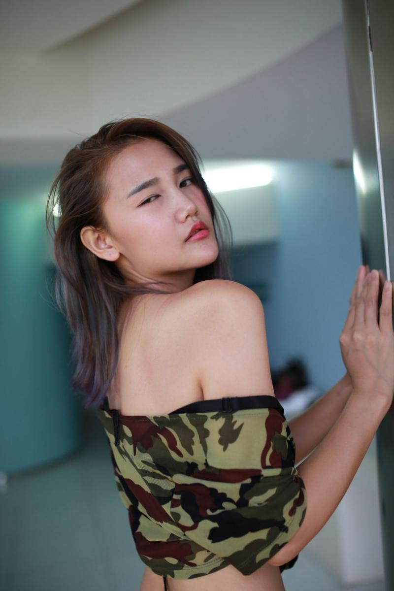 这样的小姐姐该怎么蹂躏呢