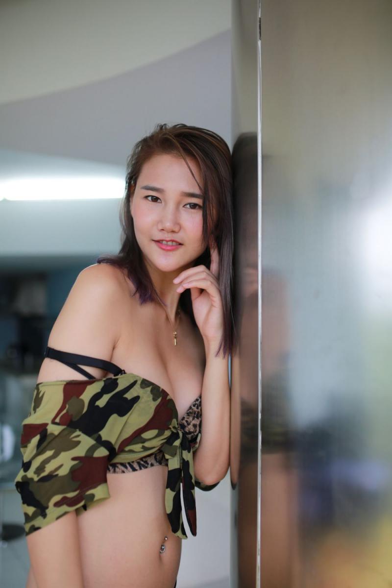 这样的小姐姐该怎么蹂躏呢