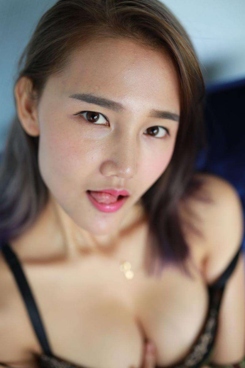 这样的小姐姐该怎么蹂躏呢