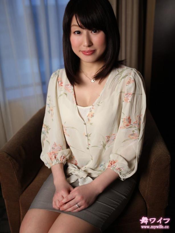 岩切 理沙 Risa Iwakiri 春音みこ