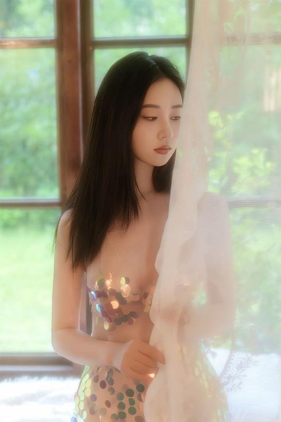 亮片透明礼服