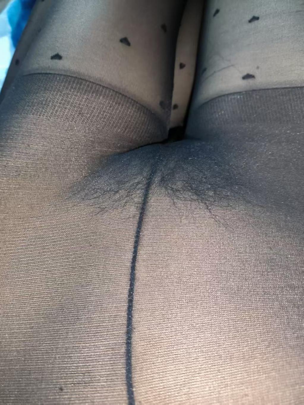 今日裤里丝无内