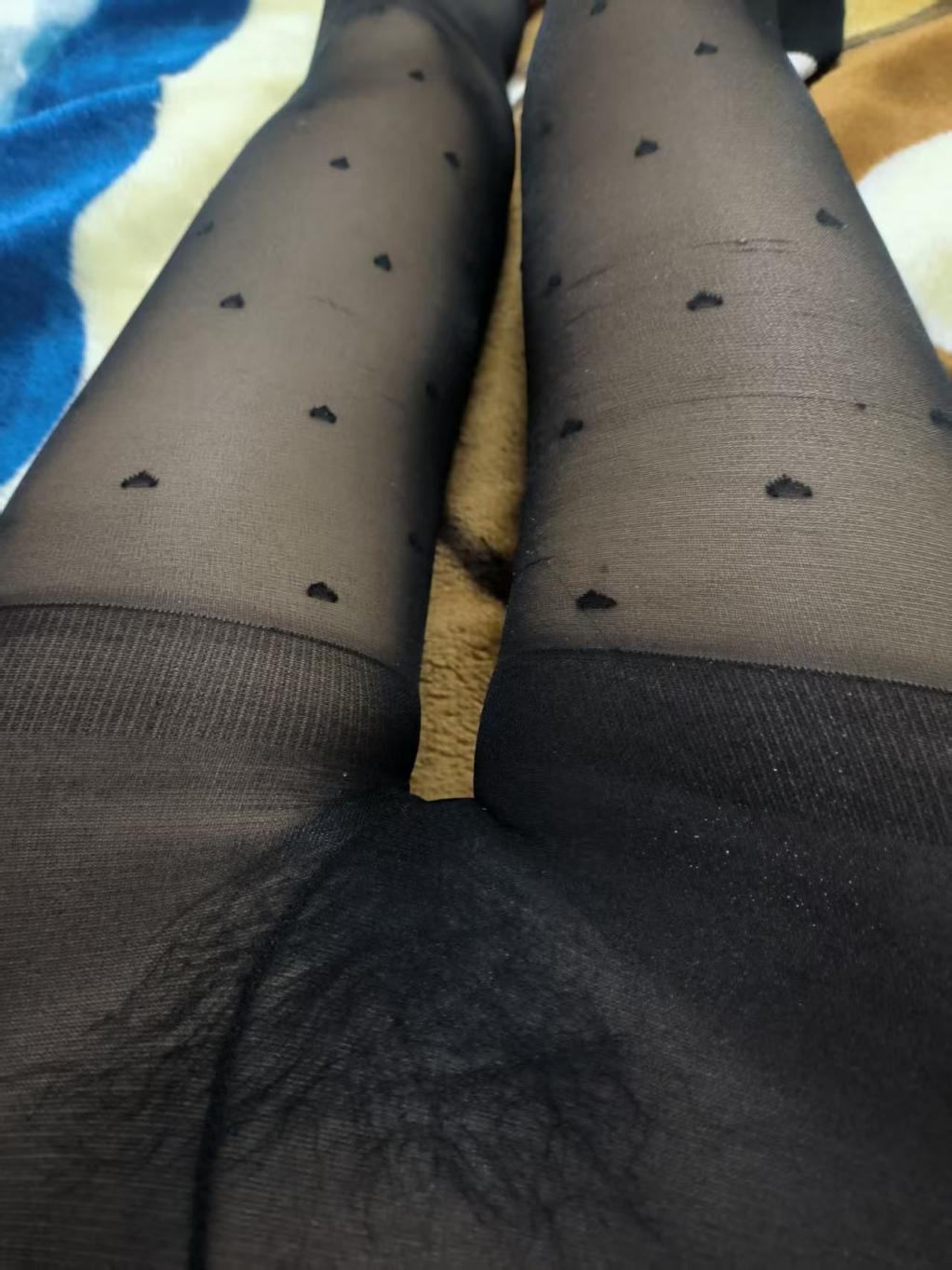 今日裤里丝无内