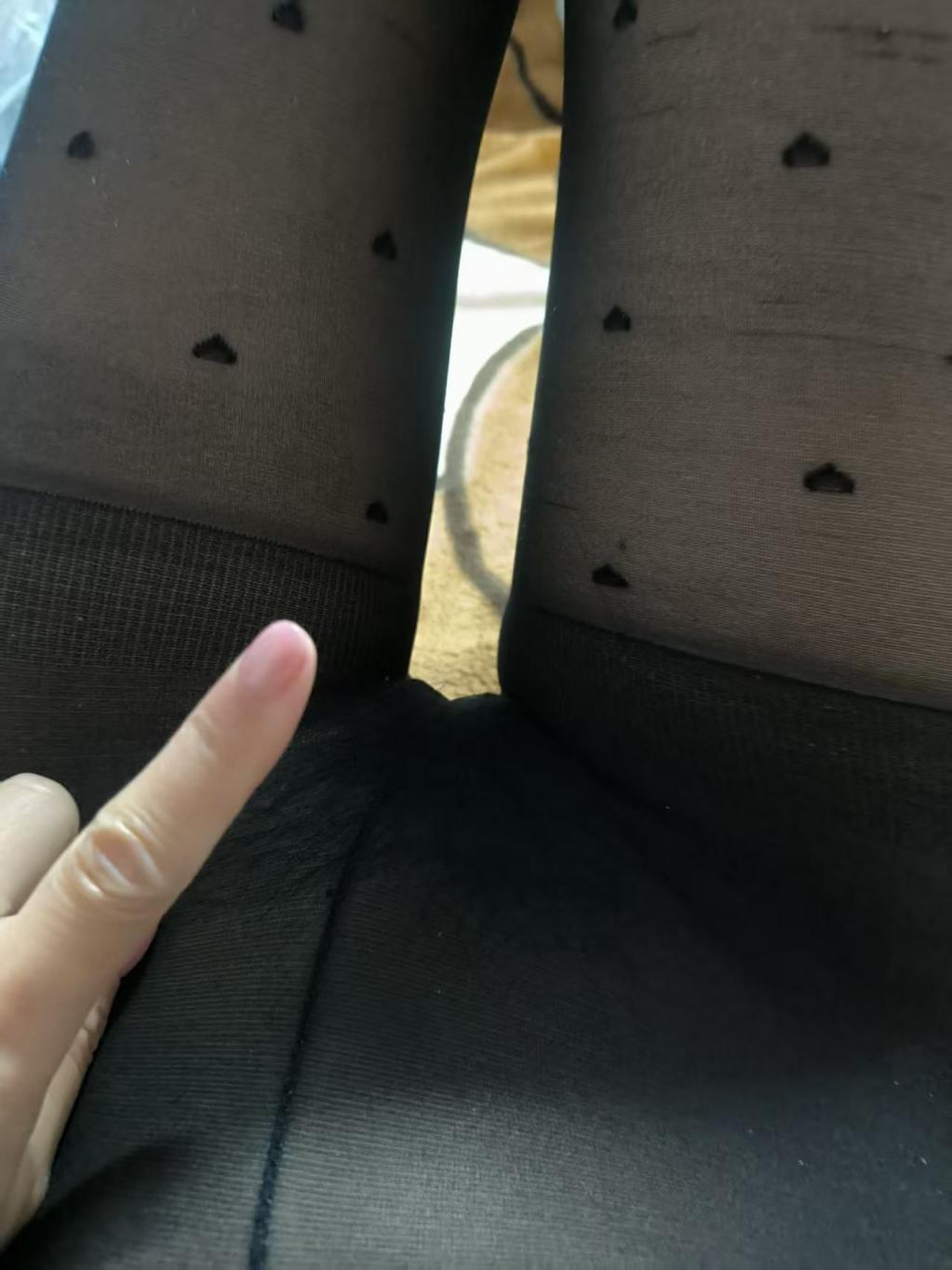 今日裤里丝无内